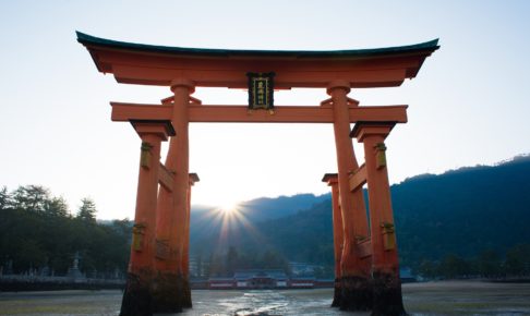 おみくじの公式の順番とは 平や半吉がある有名な神社と順番 Shittoko